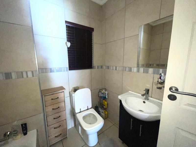 To Let 2 Bedroom Property for Rent in Die Bult North West